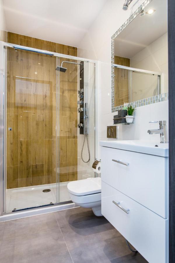 Tribeca City Center Apartments Краков Экстерьер фото