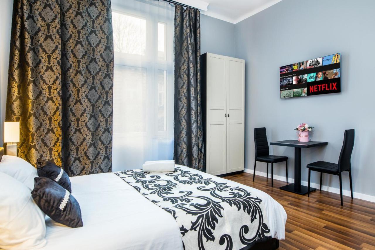 Tribeca City Center Apartments Краков Экстерьер фото