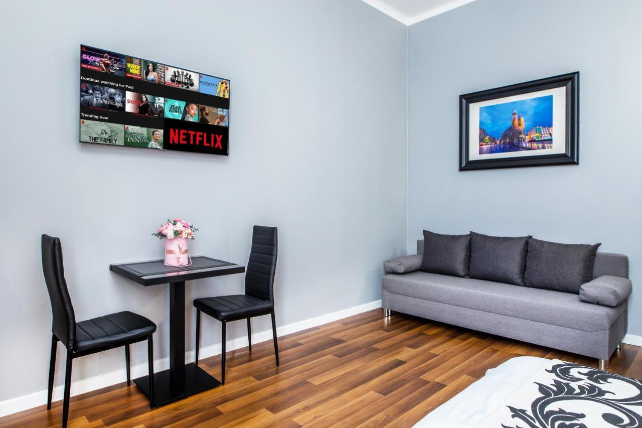 Tribeca City Center Apartments Краков Экстерьер фото
