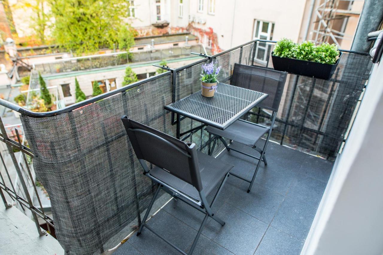 Tribeca City Center Apartments Краков Экстерьер фото