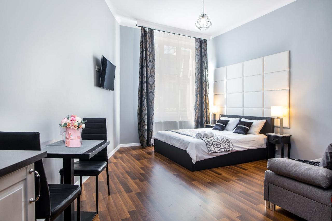 Tribeca City Center Apartments Краков Экстерьер фото